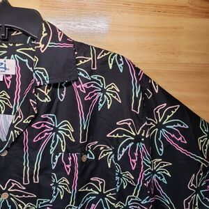Uzzi Amphibious Gear Men’s Shirt L Black Neon Palm Tree Print Short Sleeve